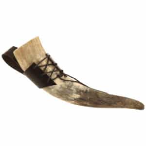 Drykkjarhorn með leðursmeygju fyrir belti