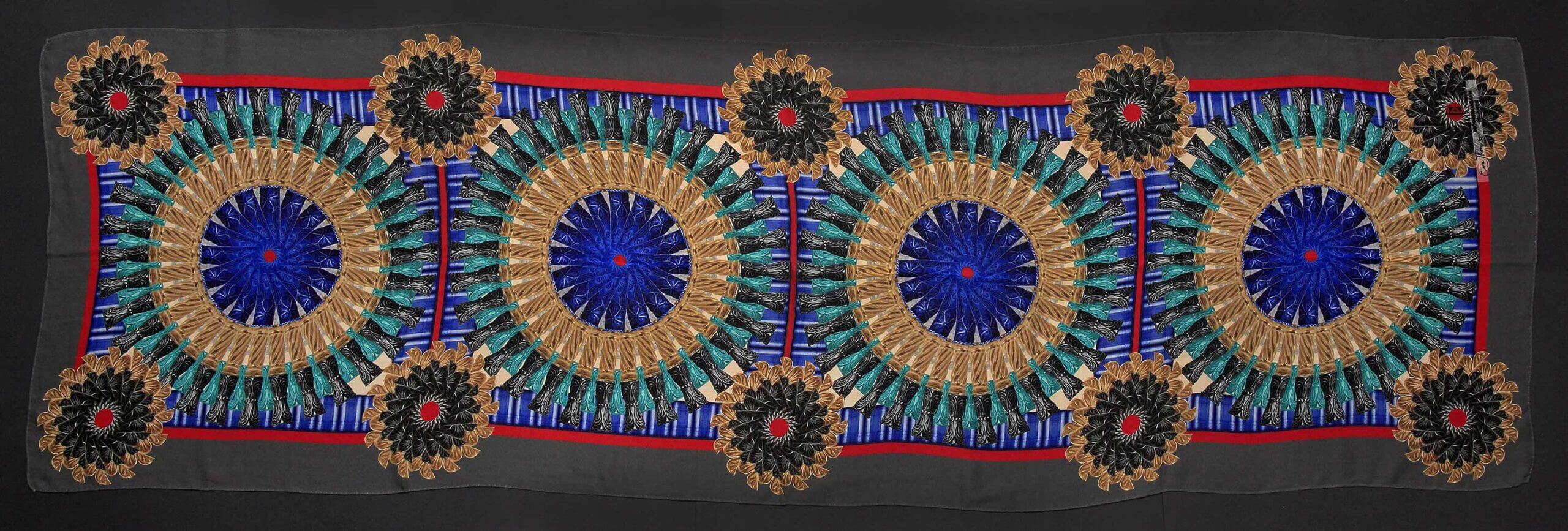 Silkiklútur, mynstur gert úr skúfhólkum - Image 5